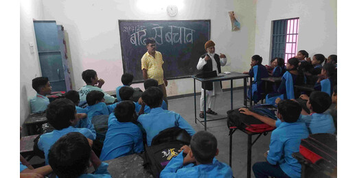 बाढ़ से बचाव के लिए विद्यार्थियों को तैराकी सिखाने की पहल, सेफ स्विम कार्यक्रम से जुड़ेगा स्कूल